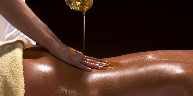 abhyanga-oil-massage-min